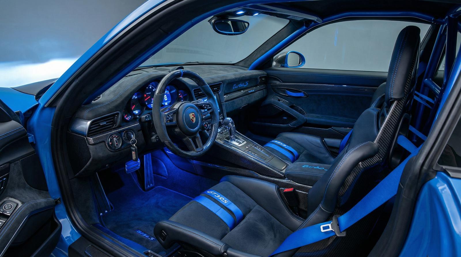 同人动漫 - 保时捷911内饰改装视频教程详解